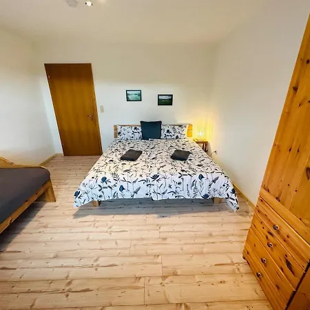 Balkonwohnung Mit Traumausblick! Apartman *