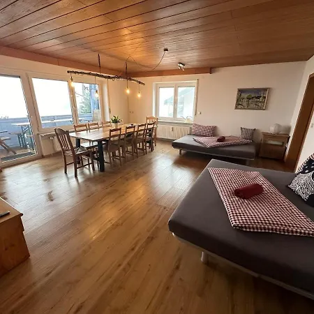 Balkonwohnung Mit Traumausblick! Apartman *